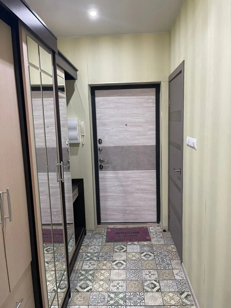 Квартира  Студия с Изумительным Видом на Горы и Реку