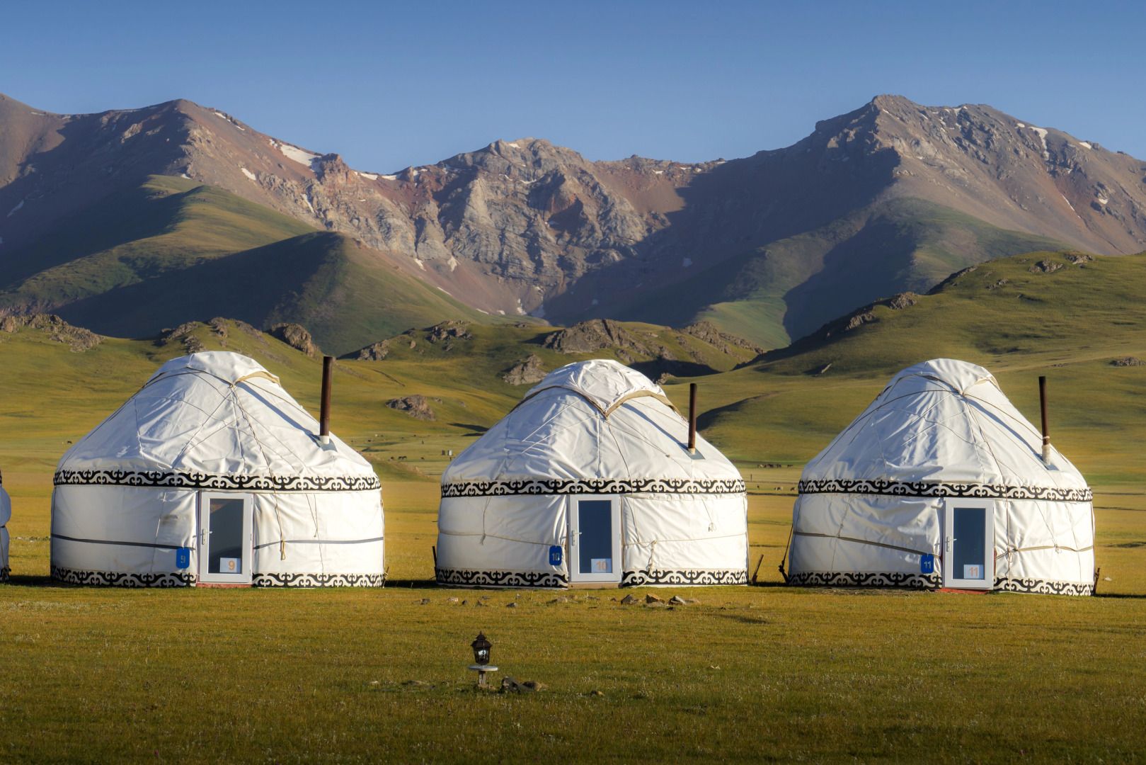 Глэмпинг “AK-SAI TRAVEL” yurt camp at Son Kul lake