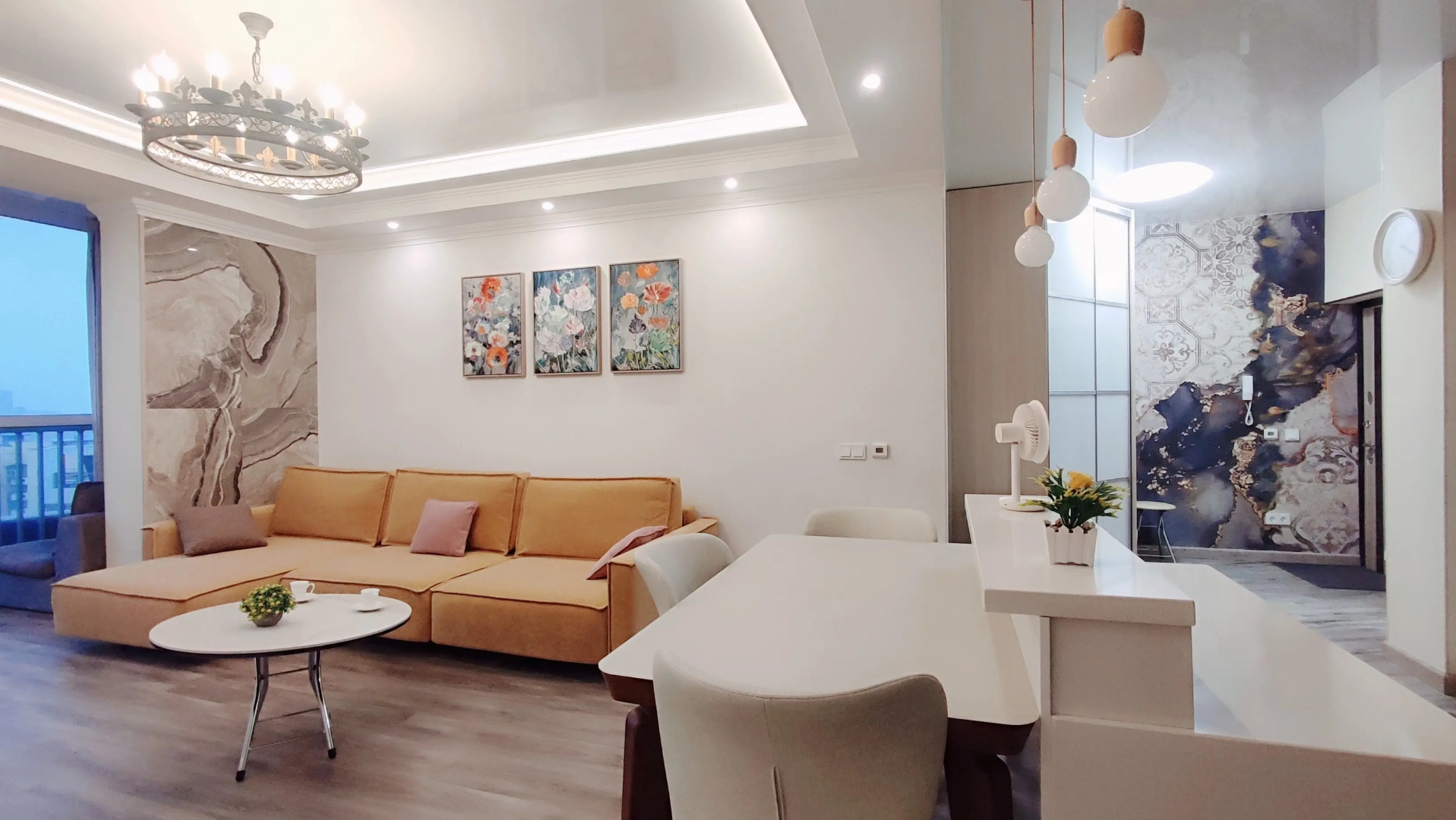 Апартаменты Шикарные В центре с видом на Золотой мост и Русский мост