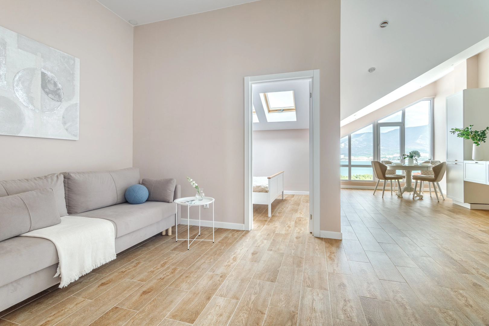 Квартира с шикарным видом на море от Home Group apartments
