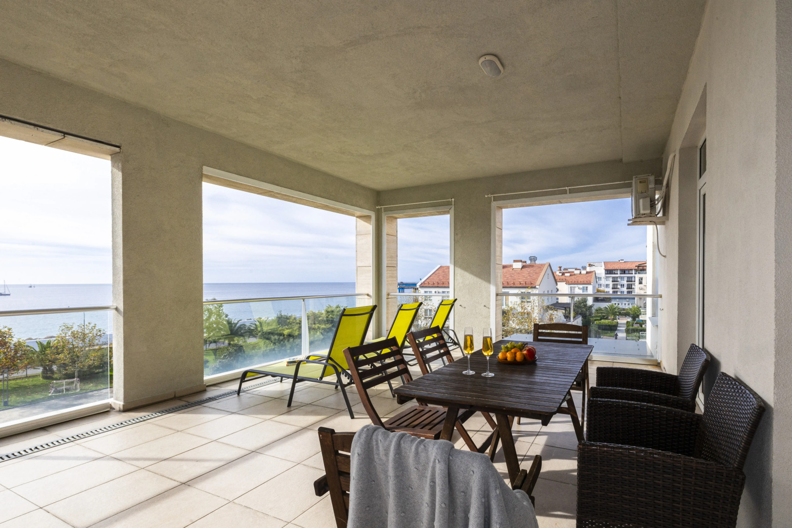 Апартаменты Smart Aparts Grand Seaview