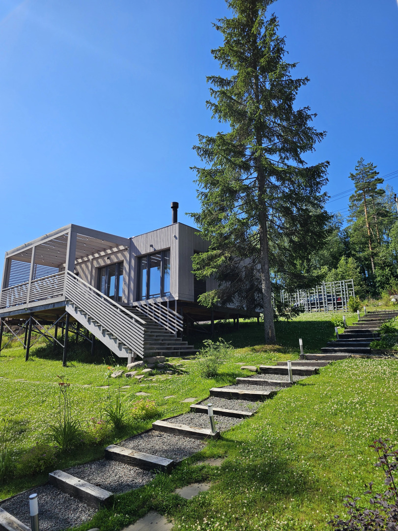 Коттедж Черничный склон Grey House