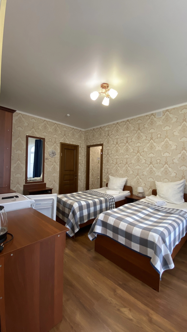 Отель Добриан