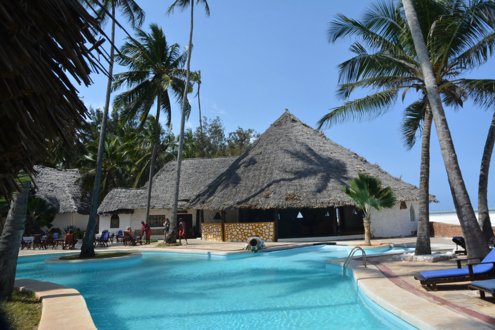 Отель Coral Reef Zanzibar