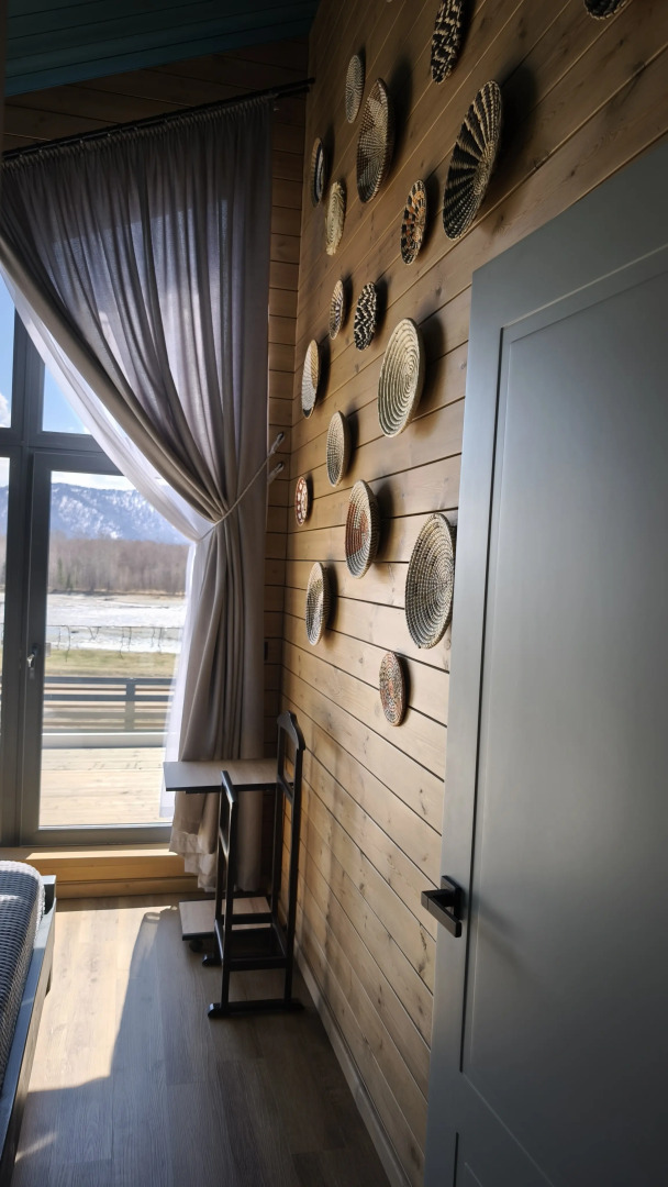 Частный дом Современный гостевой дом на слиянии рек Катунь и Кокса