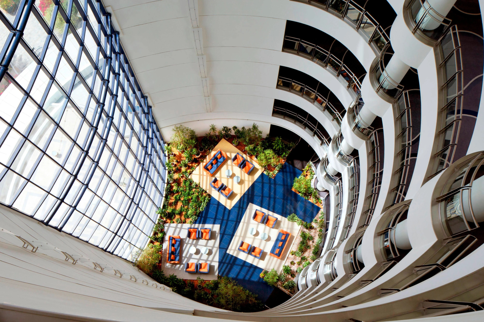Курортный отель Le Meridien Al Aqah Beach Resort