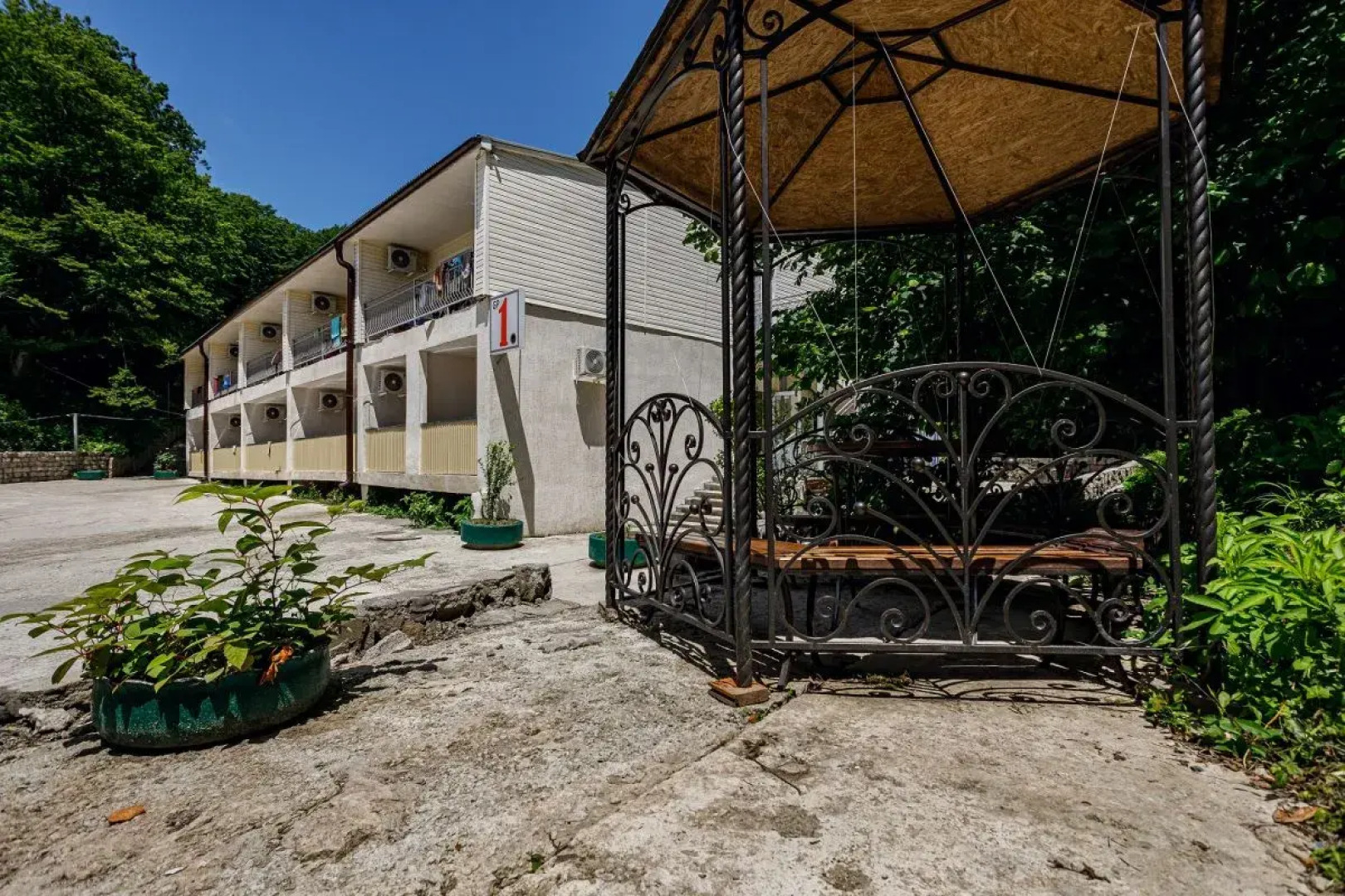 Курортный отель Ателика Лесная Бухта