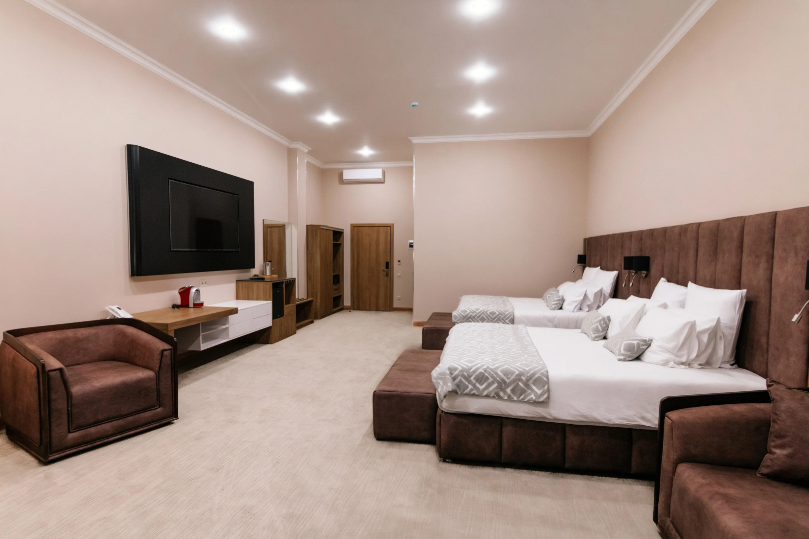 Отель Central City