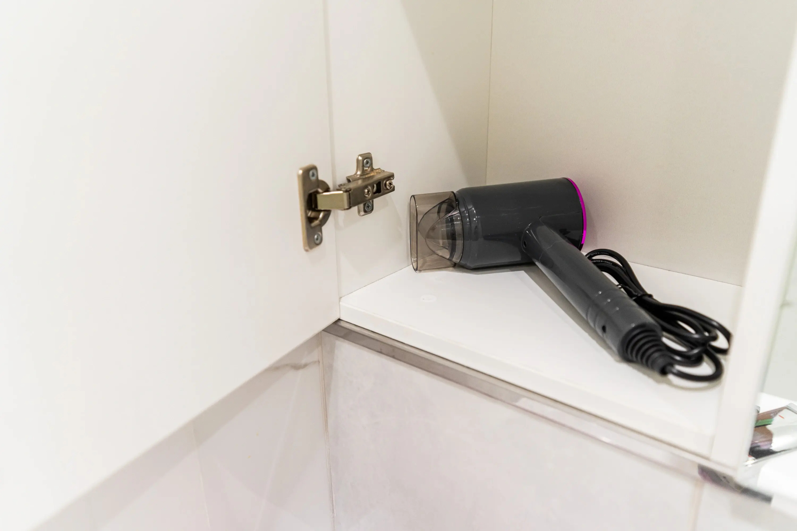 Апартаменты в Совpeмeннoм ЖK в Пяти Минутaх Ходьбы oт Мopя от LеtоApart