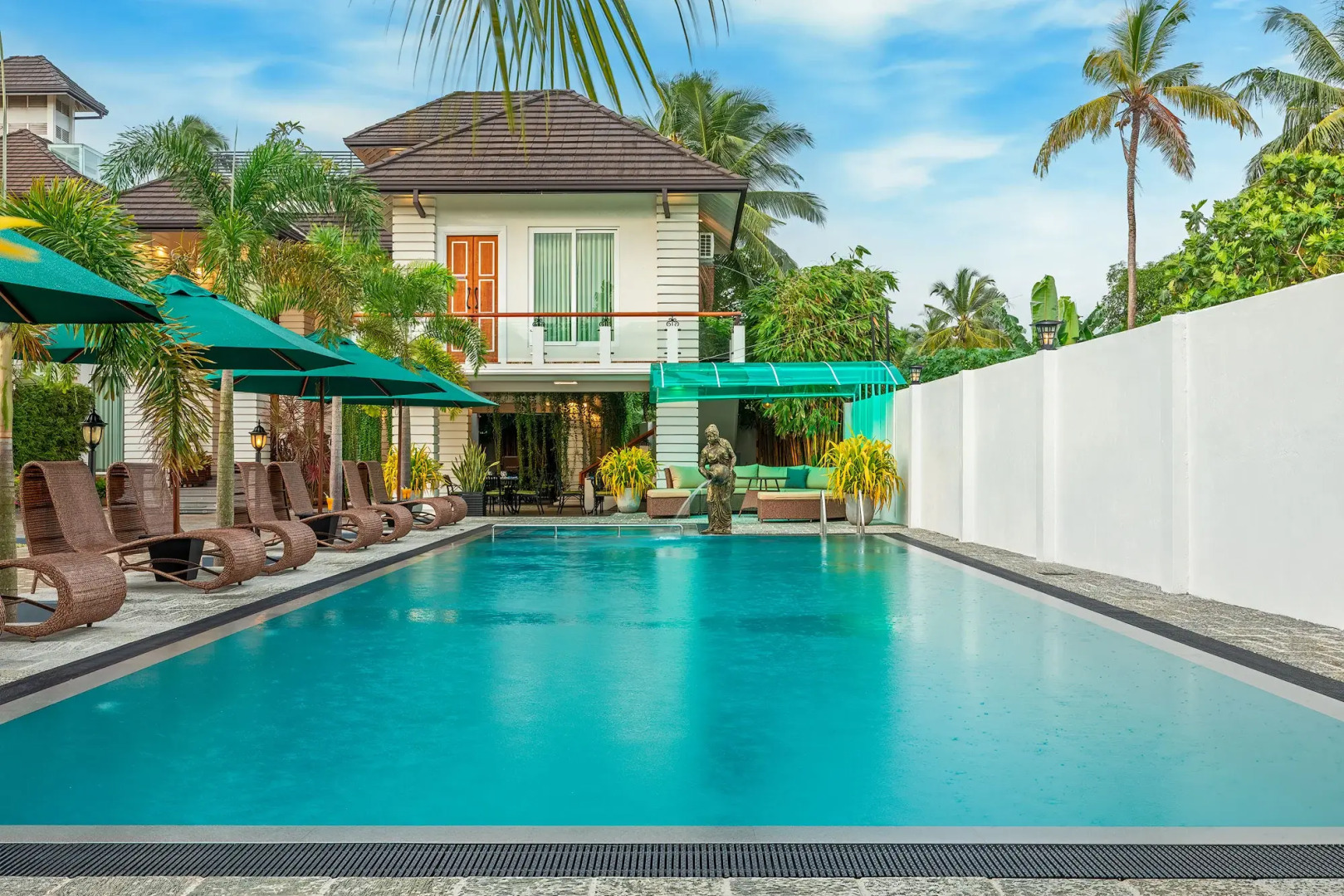 Отель The Palace by Ocean