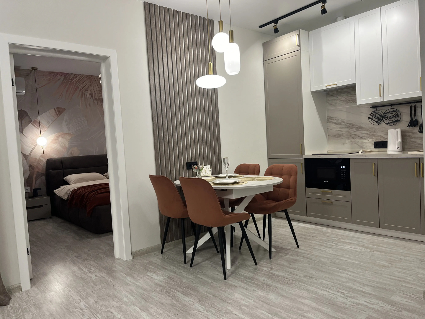 Квартира Парадайз LUX с камином в центре