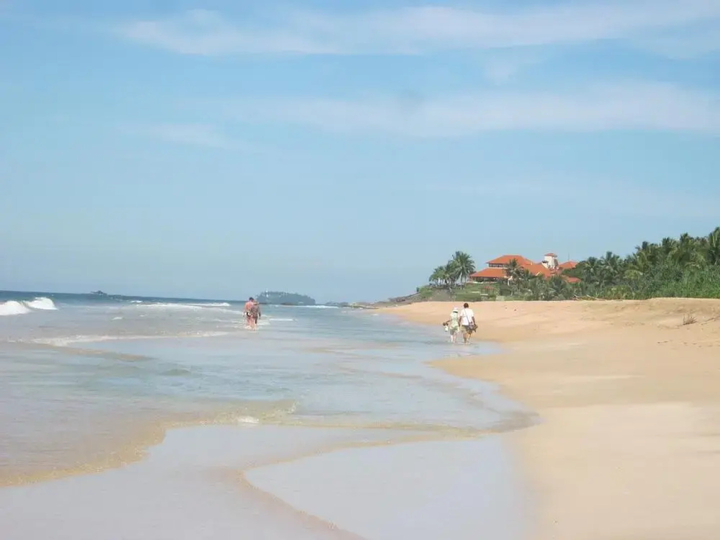 Отель Arcade Beach