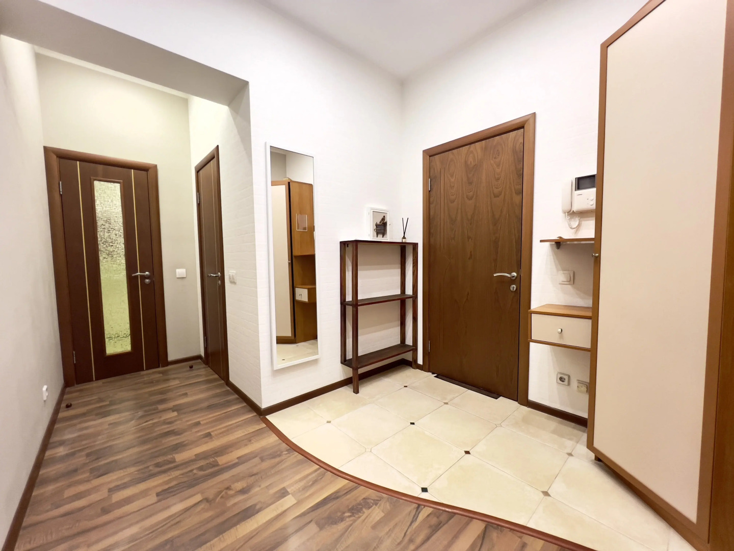 Апартаменты ВыДома в шаге от набережной с видом на Бульвар Дзержинско