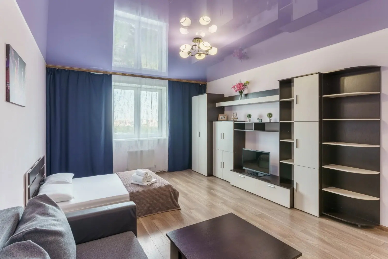 Апартаменты с двумя спальнями в центре Тюмени