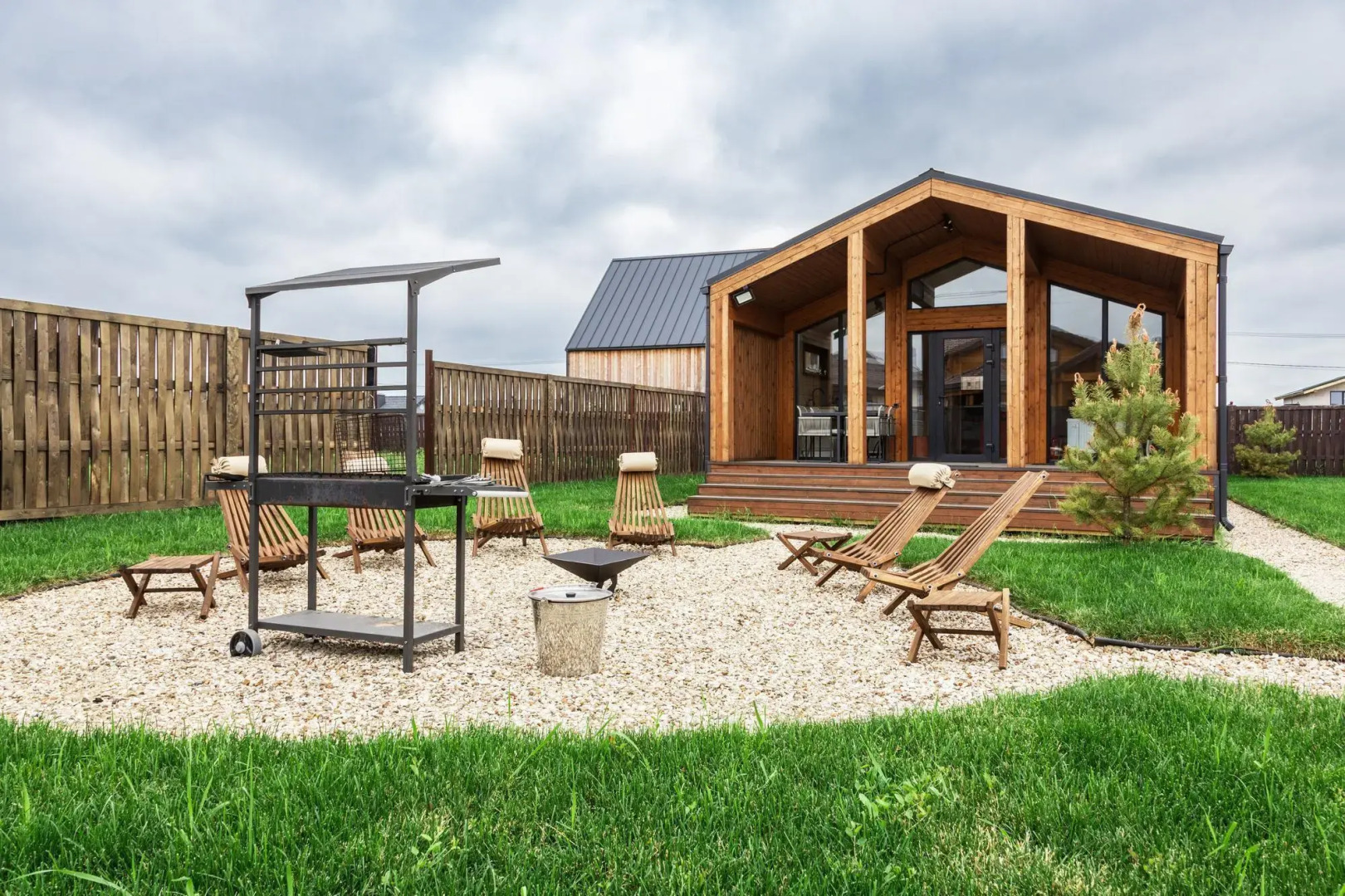 Частный Дом Среди Зимнего Леса с Панорамными Окнами