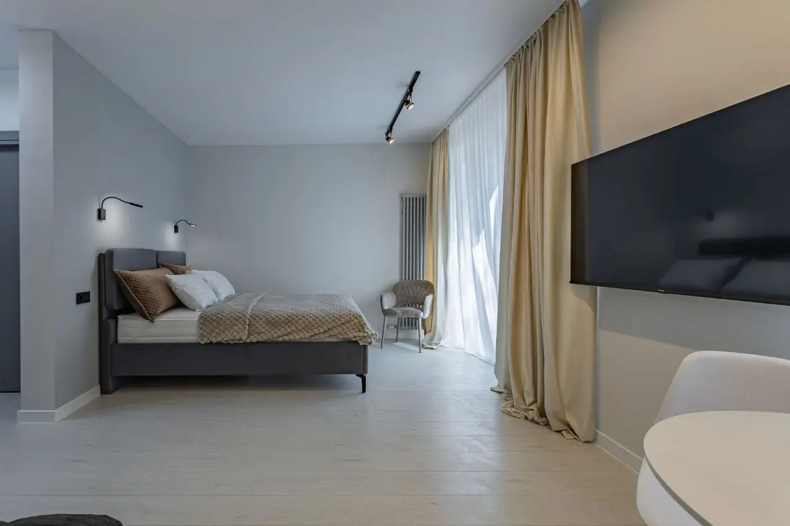 Апартаменты Hotel Attashe