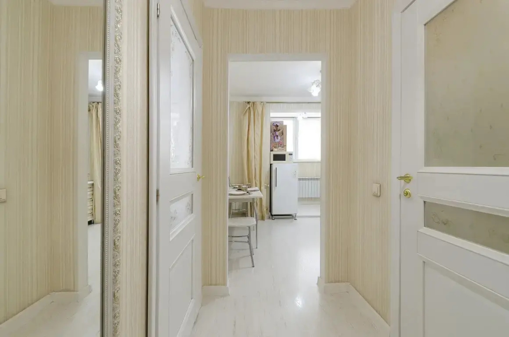 Апартаменты "Полулюкс с джакузи"