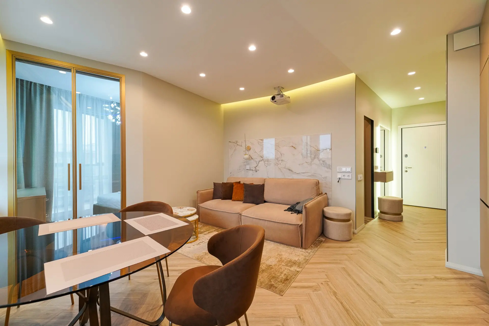 Квартира стильная двухкомнатная VIP на берегу реки