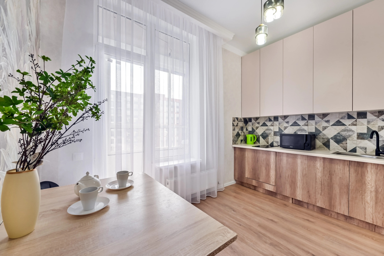 Апартаменты однокомнатные возле Хан-Шатыра I блок