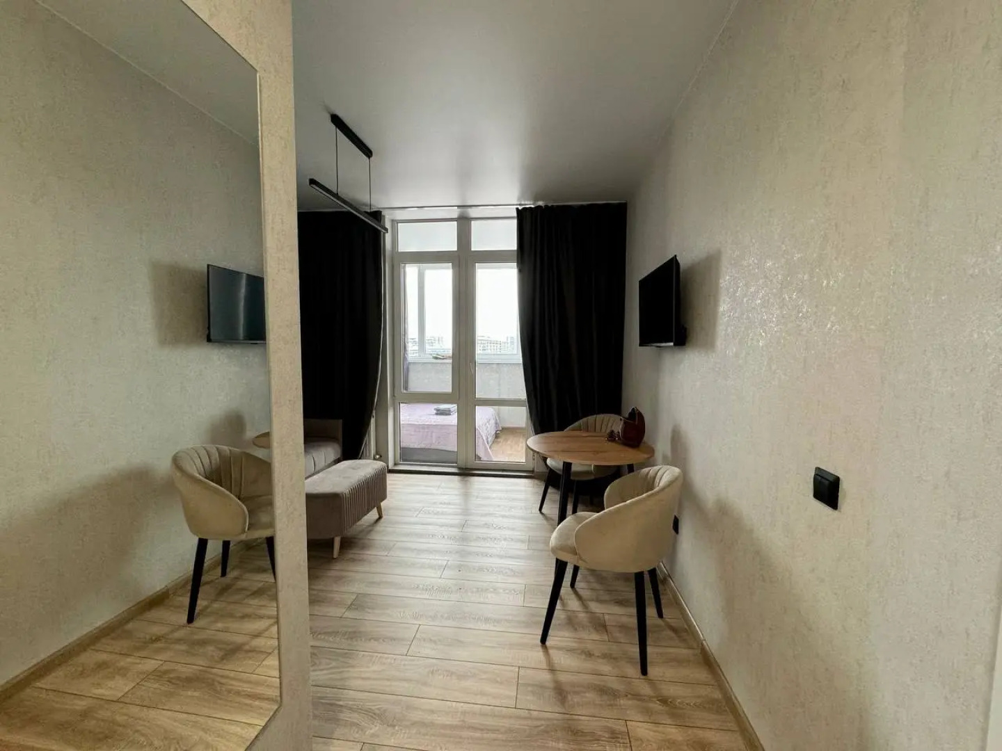 Апартаменты Семейные с красивым видом недалеко от парка Галицкого 1