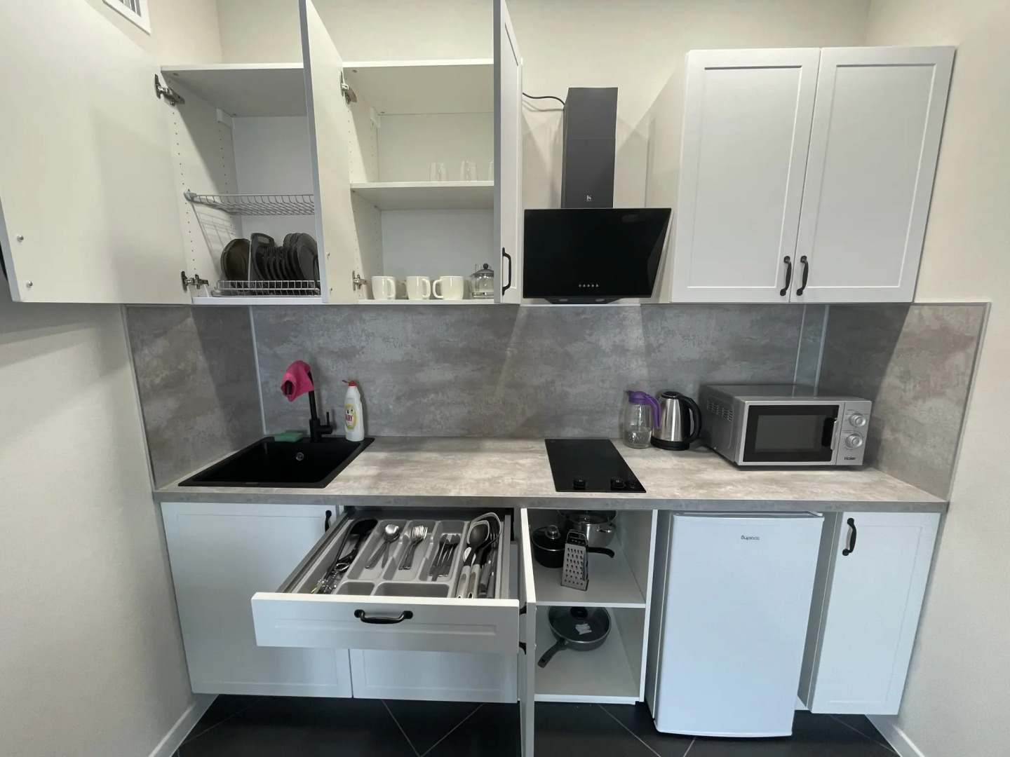 Апартаменты Та самая квартира в самом высоком доме города на 17-м этаже