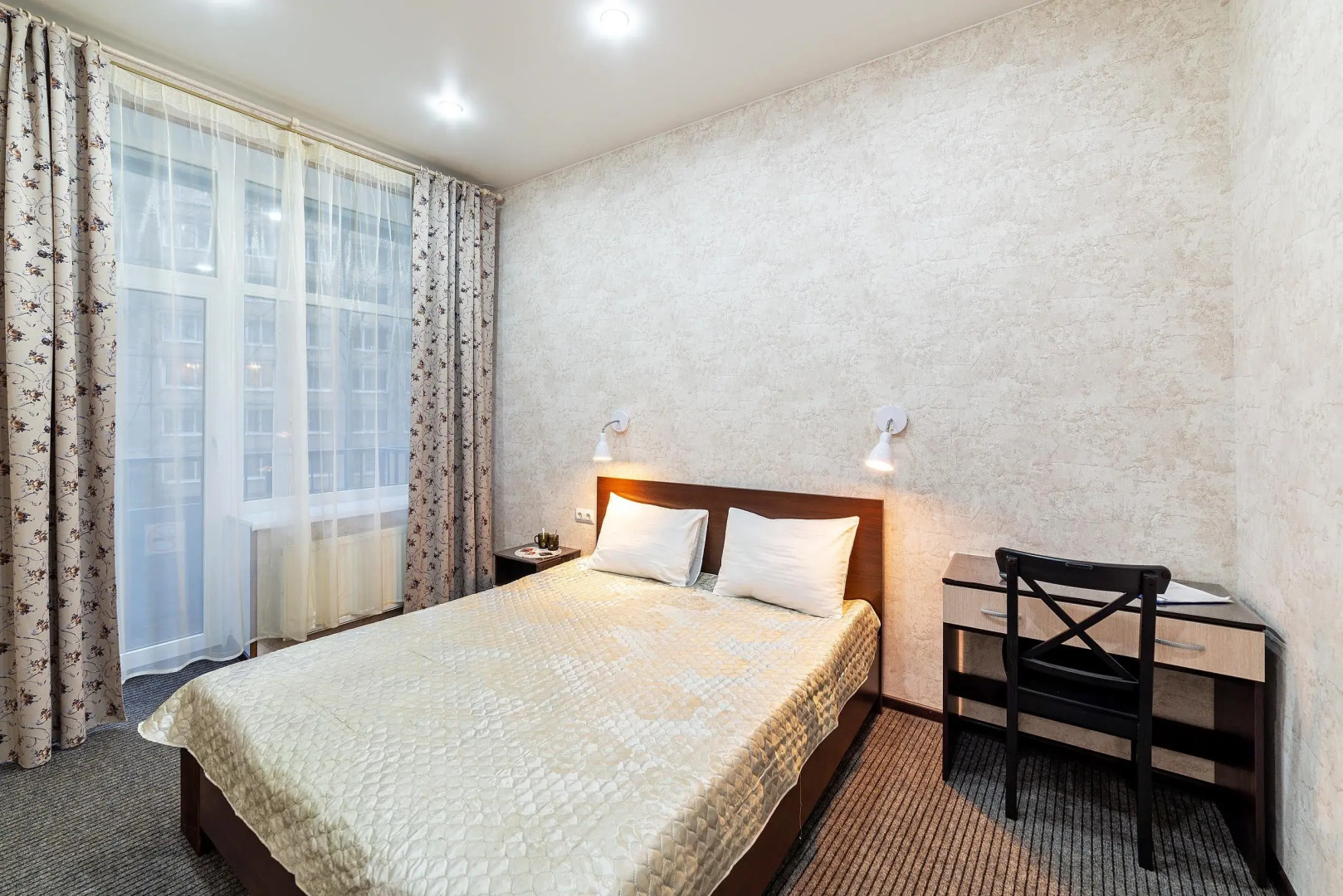 Гостиница Домашняя гостиница Подушка