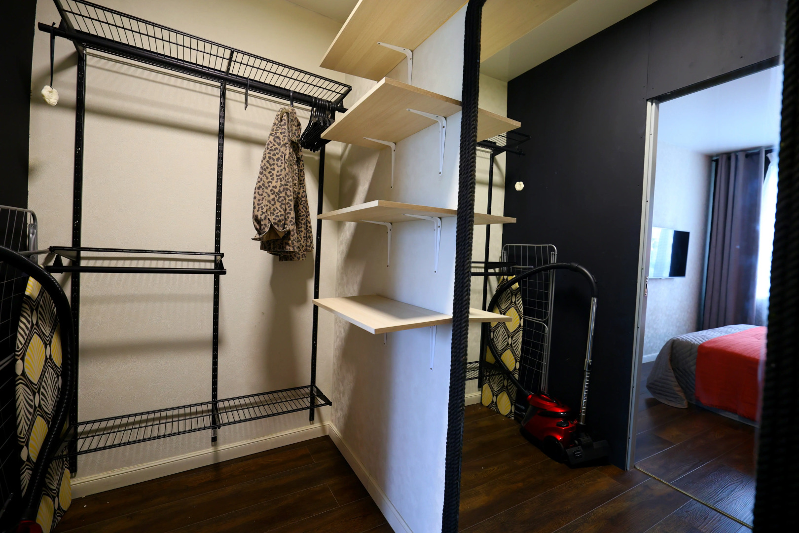 Квартира Стильная Современная с Проектором для Уютных Вечеров в Историческом Центре Города