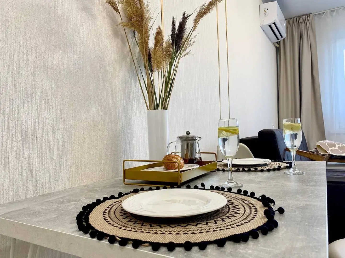 Квартира Поделам с панорамной лоджией у арены Трактор