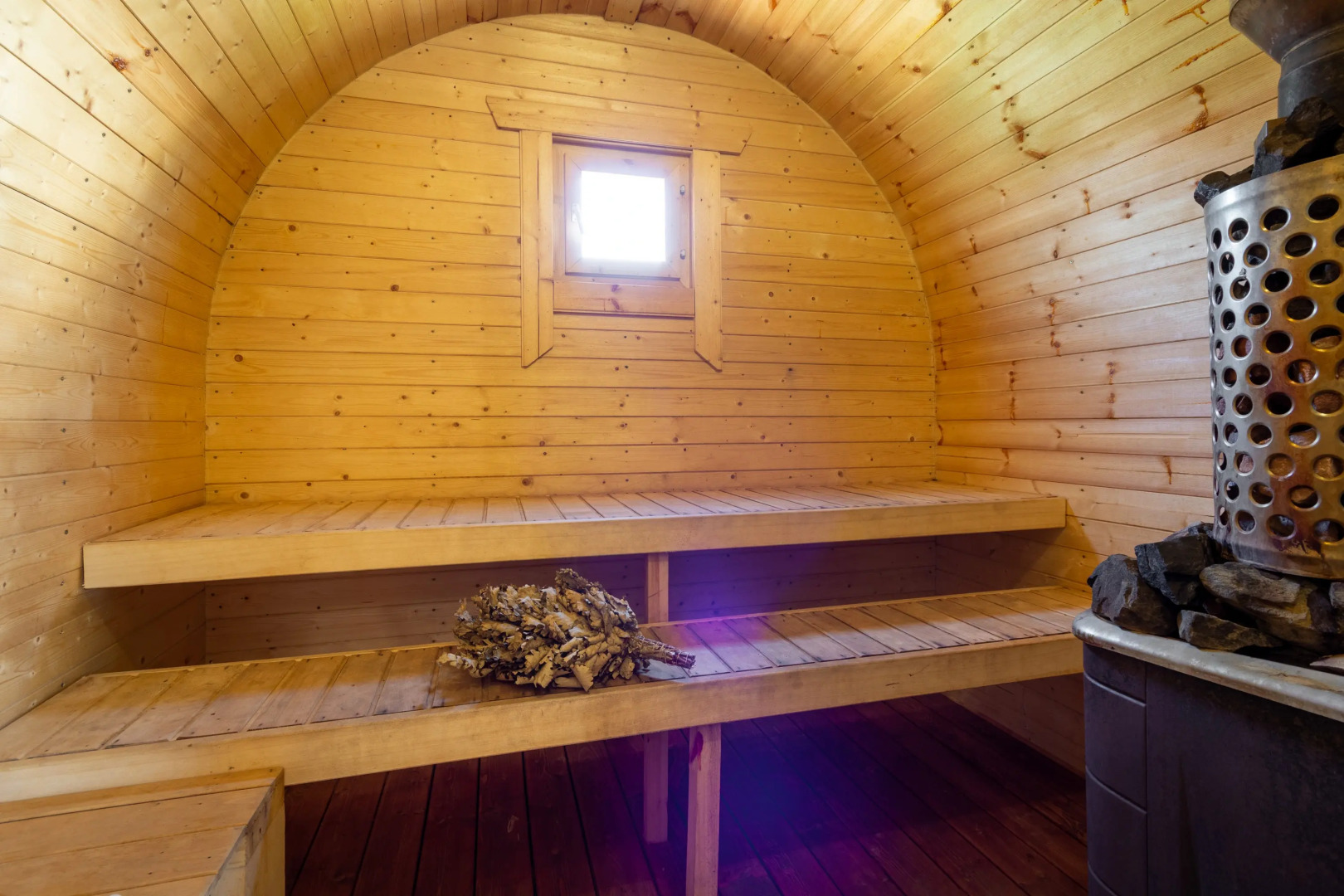 Частный дом с камином и баней