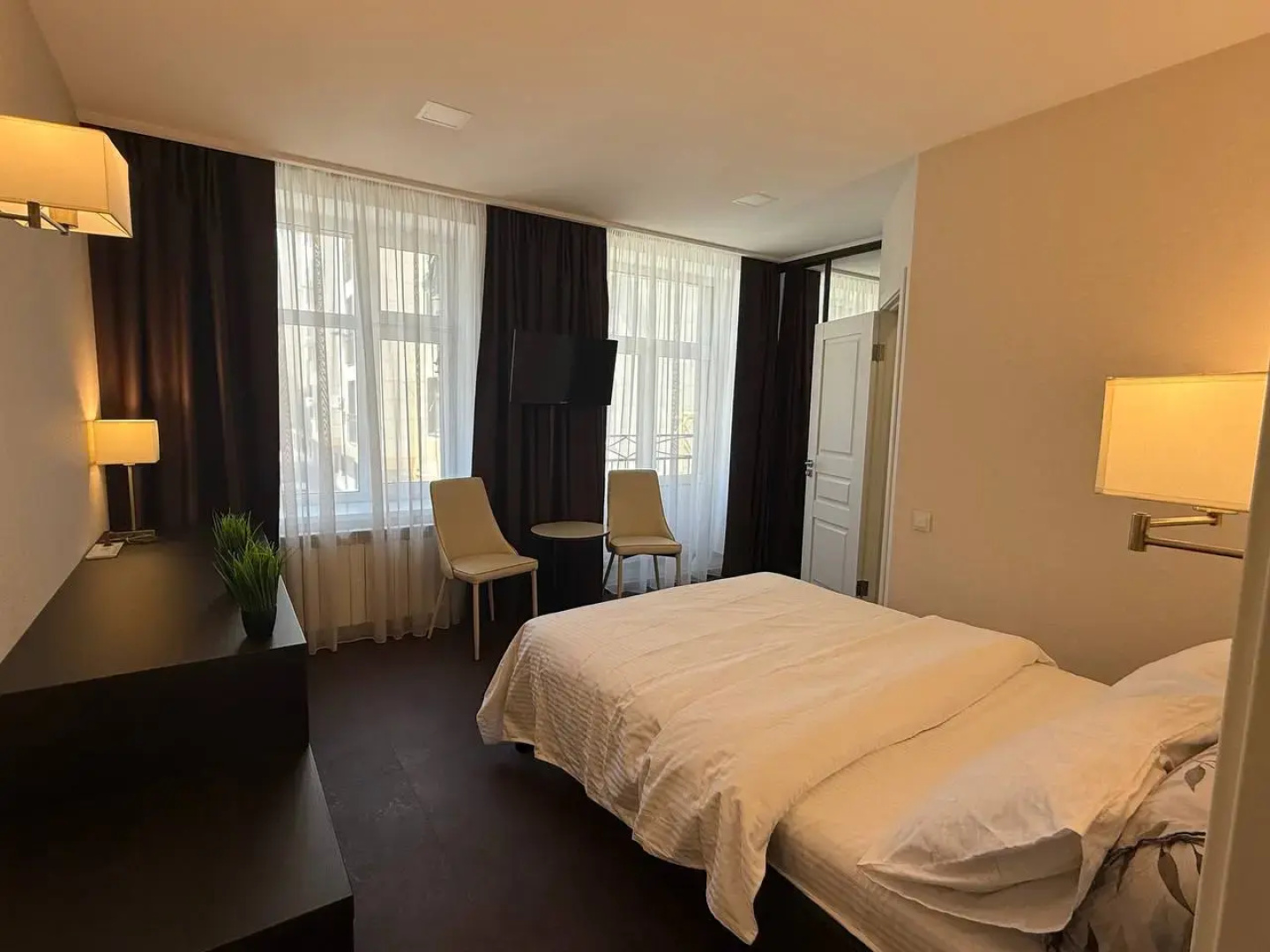Апартаменты Deluxe c двумя спальнями и сан. узлами на Баумана ApartKazan