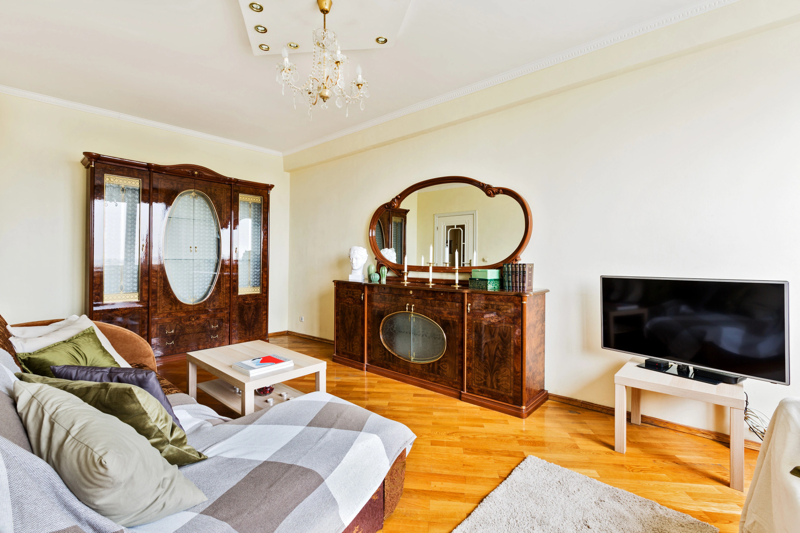 Great view on Kremlin 2 rooms apartment 23 floor