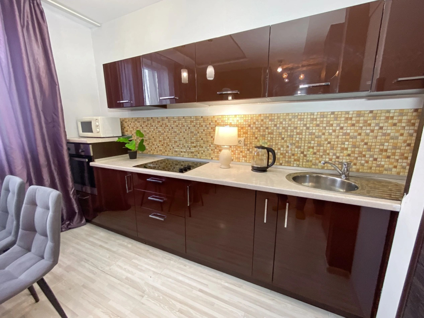 Апартаменты семейные с камином у ТЦ Аквамолл