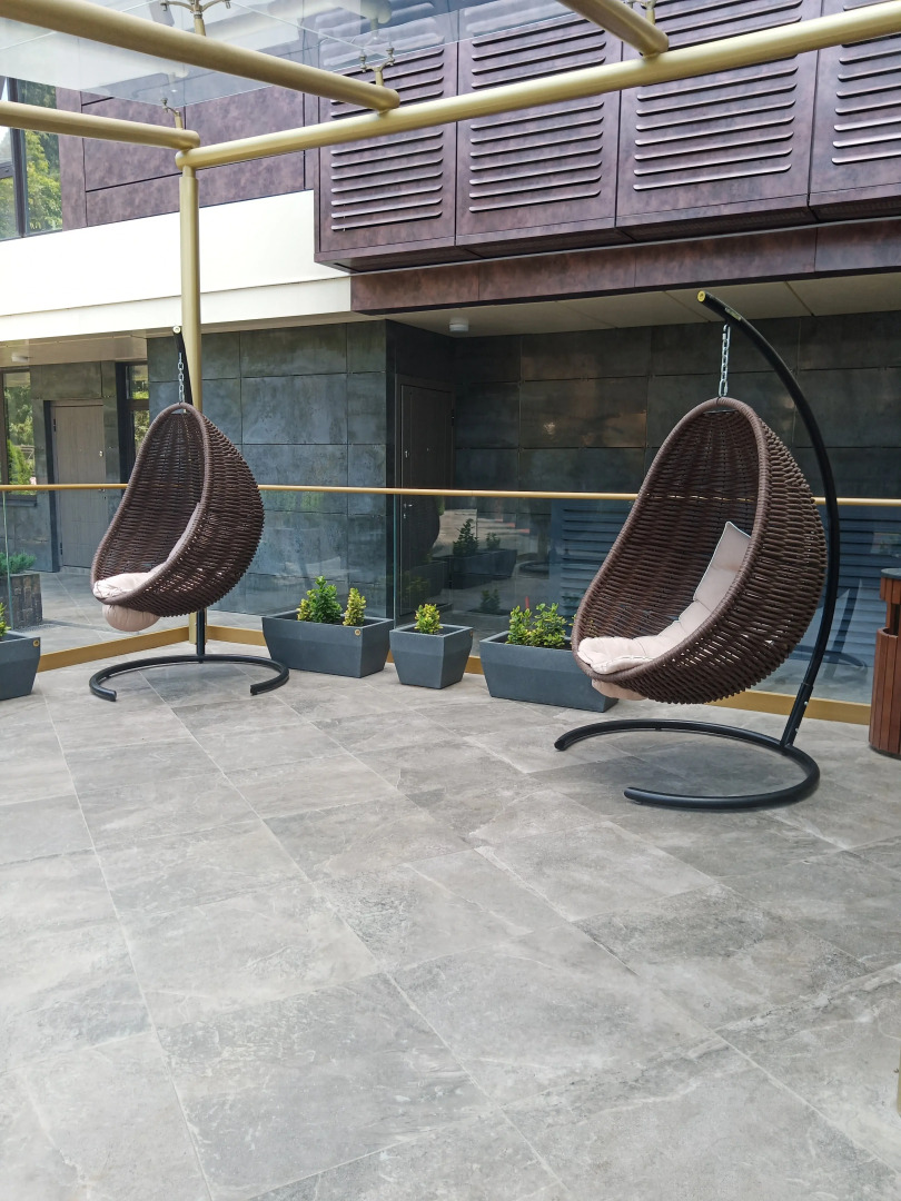 Апартаменты у Дендрария в ЖК Метрополь на самом высоком этаже, где есть бассейн