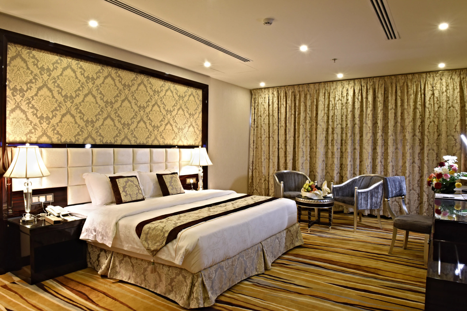 Отель Garden Plaza