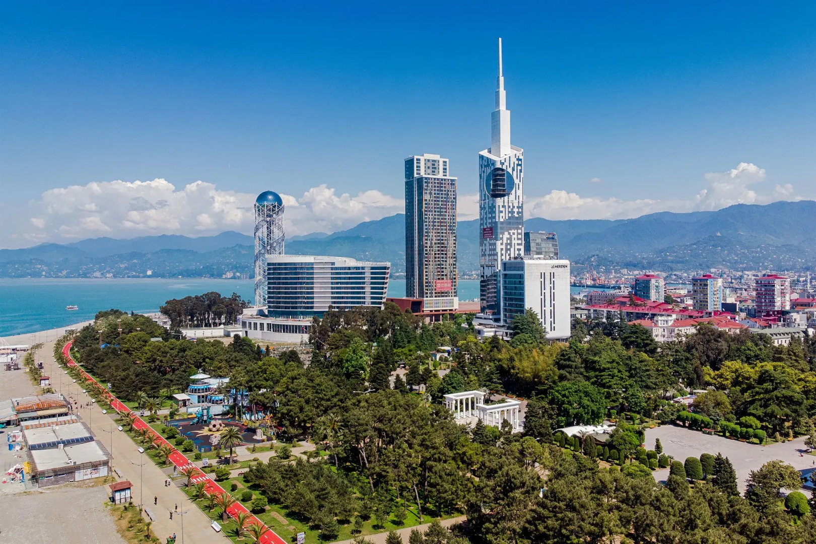 Апарт-отель на берегу моря, Porta Batumi Tower