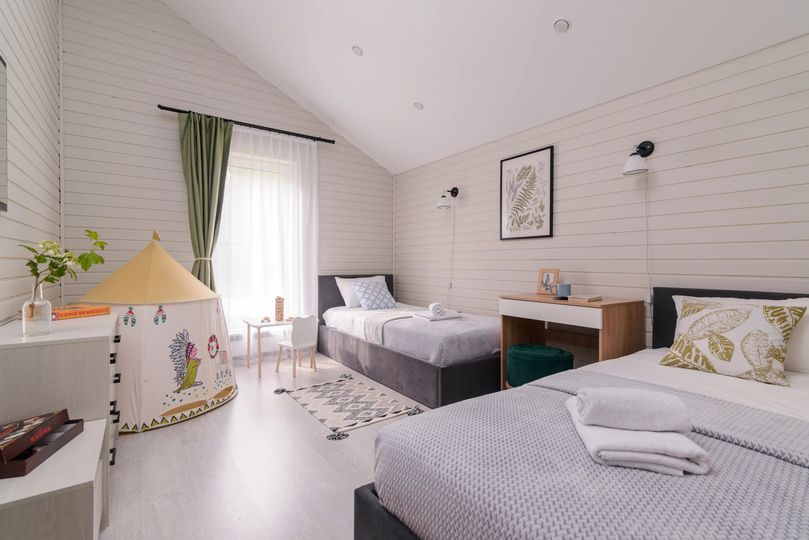 Частный дом в поселке у водохранилища