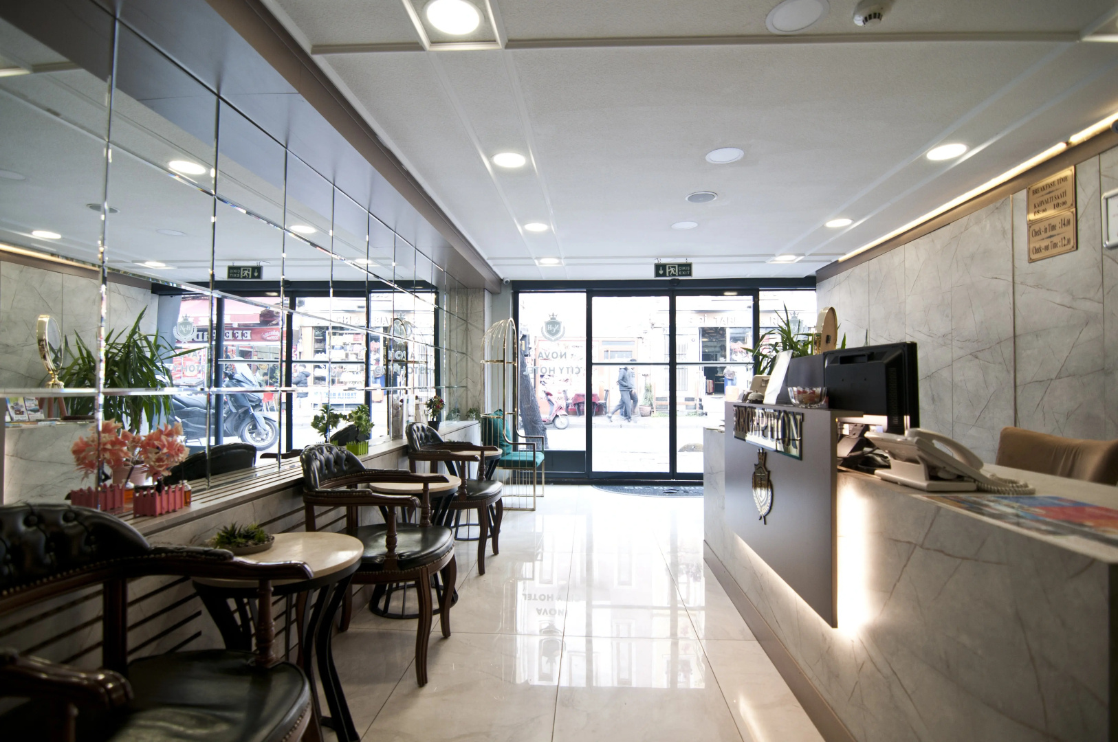 Nova City Hotel