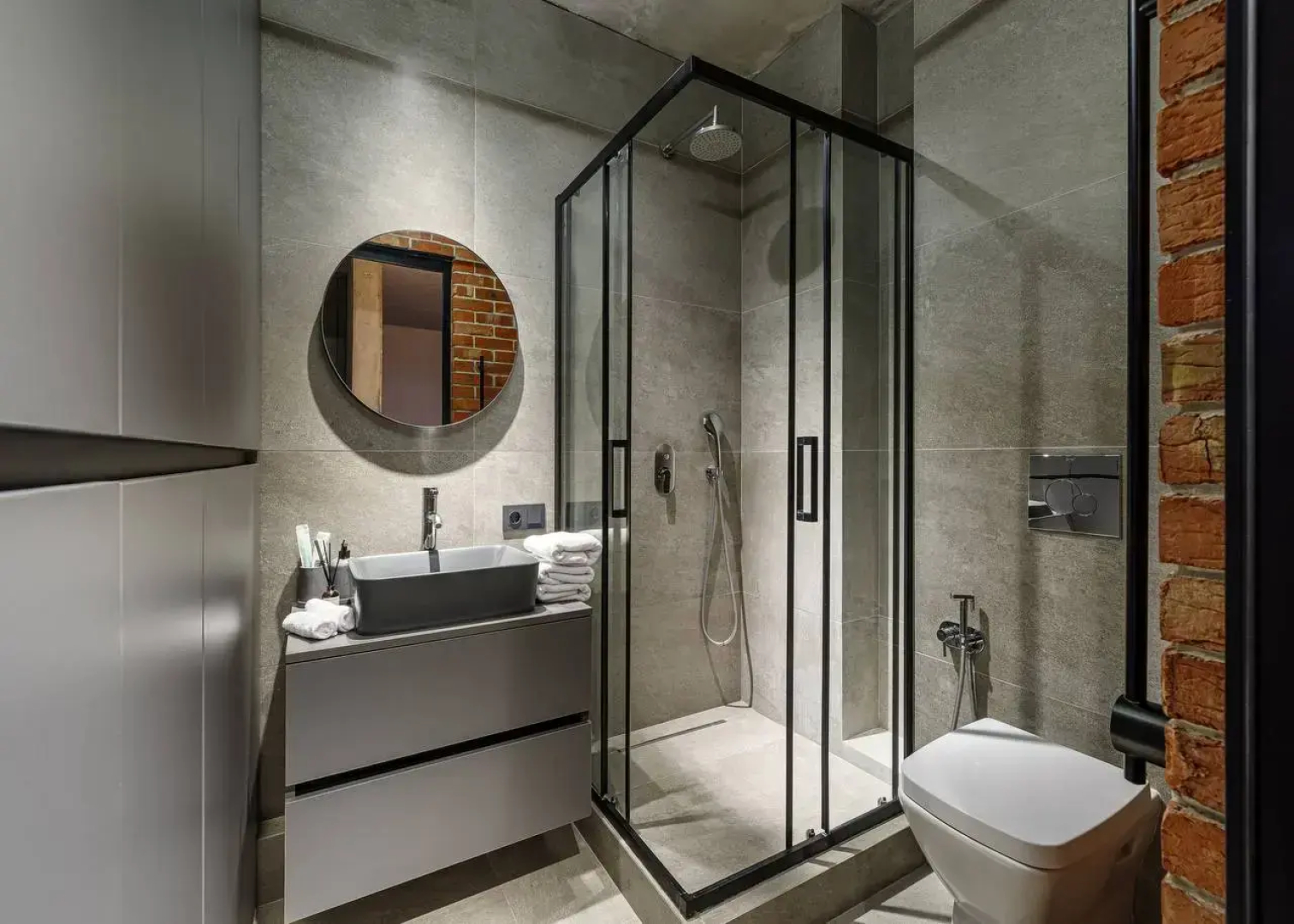 Апартаменты VEROM с видом на реку и город