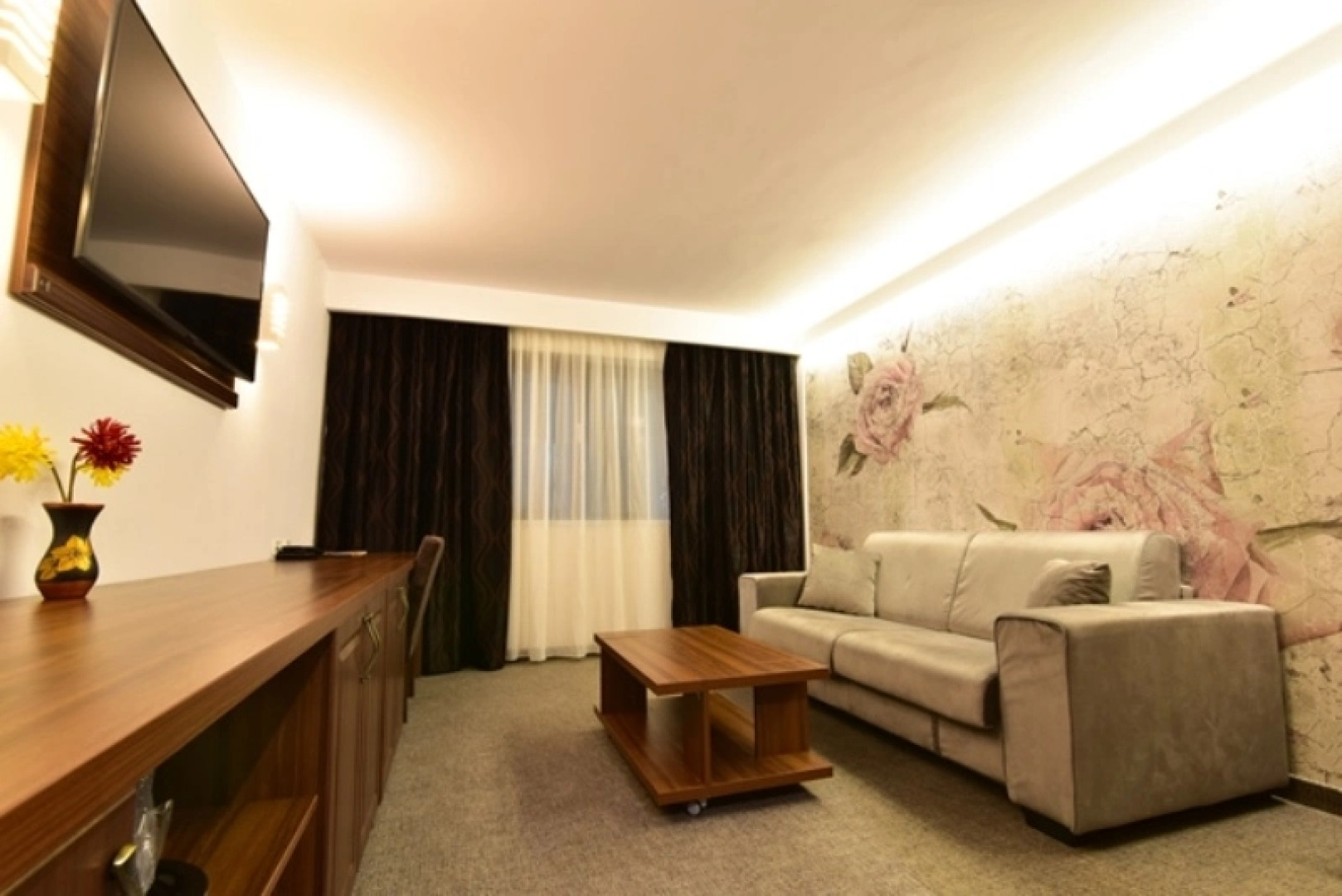 Отель Форум