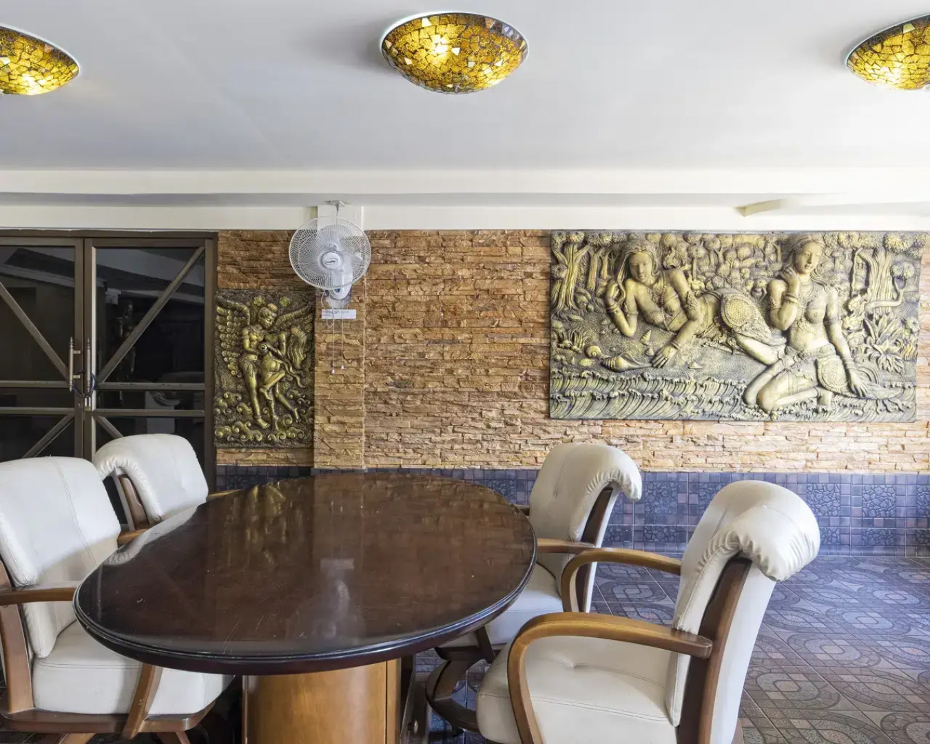 Отель Jaranya Hotel