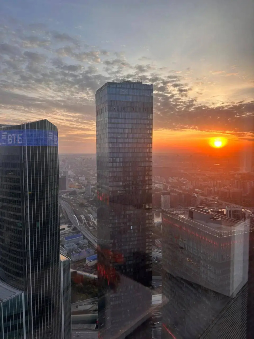 Апартаменты Sky City Moscow 80 этаж Вид на МГУ, Лужники, Парк победы, Воробьевы горы! Уникальный вид!