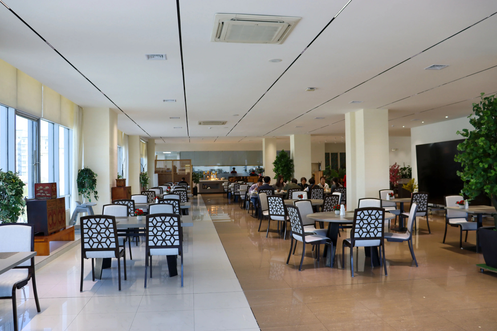 Отель Ramada by Wyndham Ulaanbaatar Citycenter