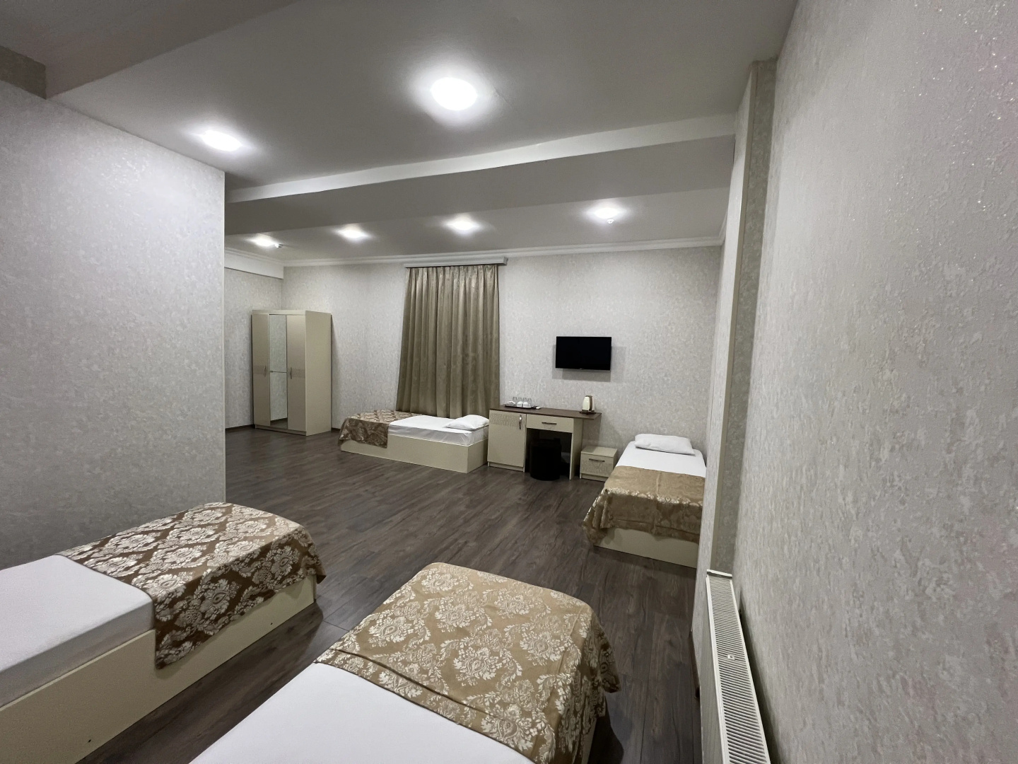 Bulvar Inn Hotel