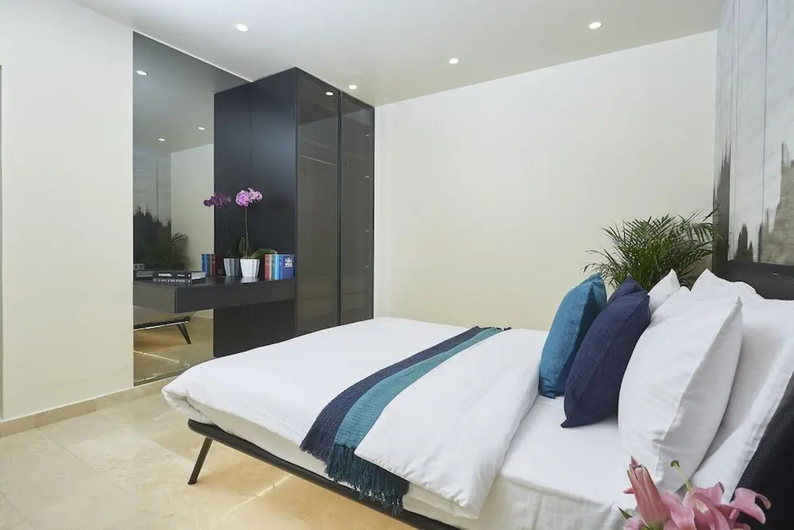 Отель Kwarleyz Residence