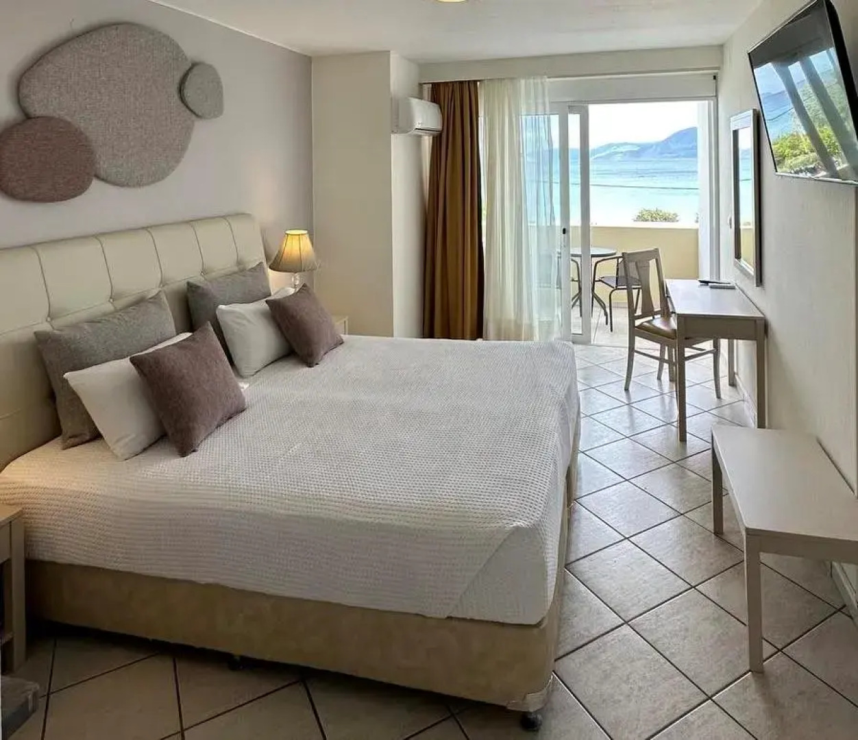 Курортный отель Faedra Beach