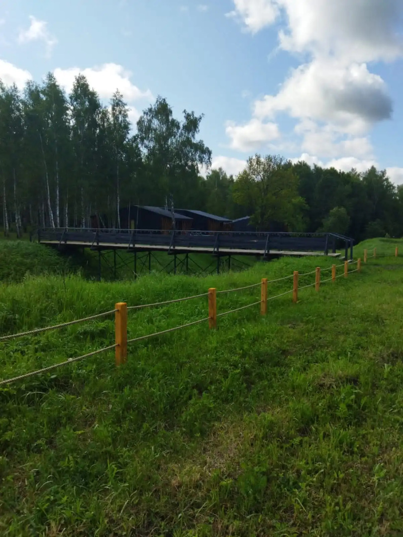 Отель Шепот