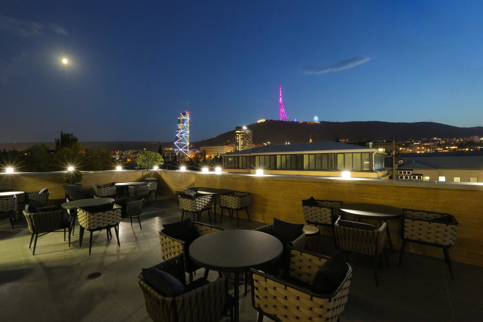 Отель Marjan Plaza