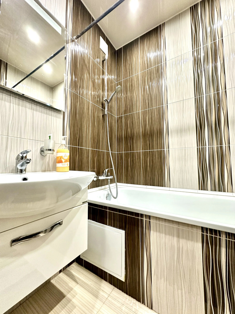 Апартаменты Мира75