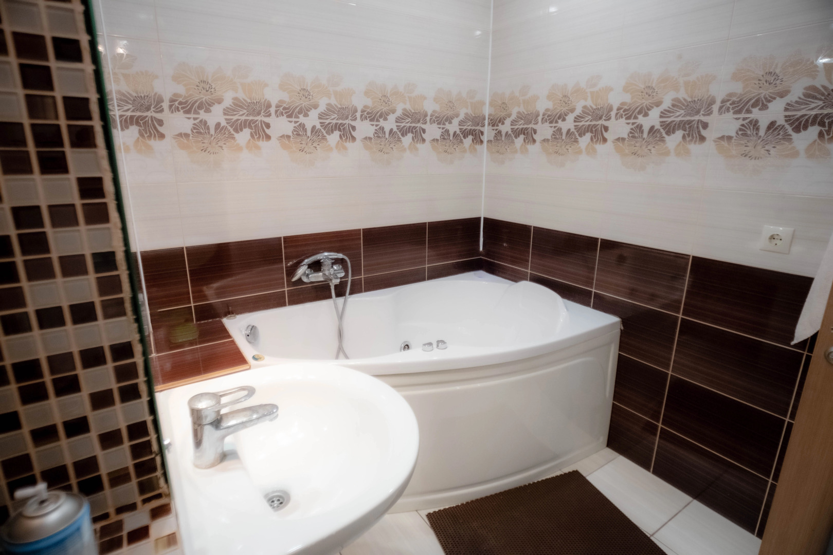 Апартаменты просторная евродвушка эконом-класса