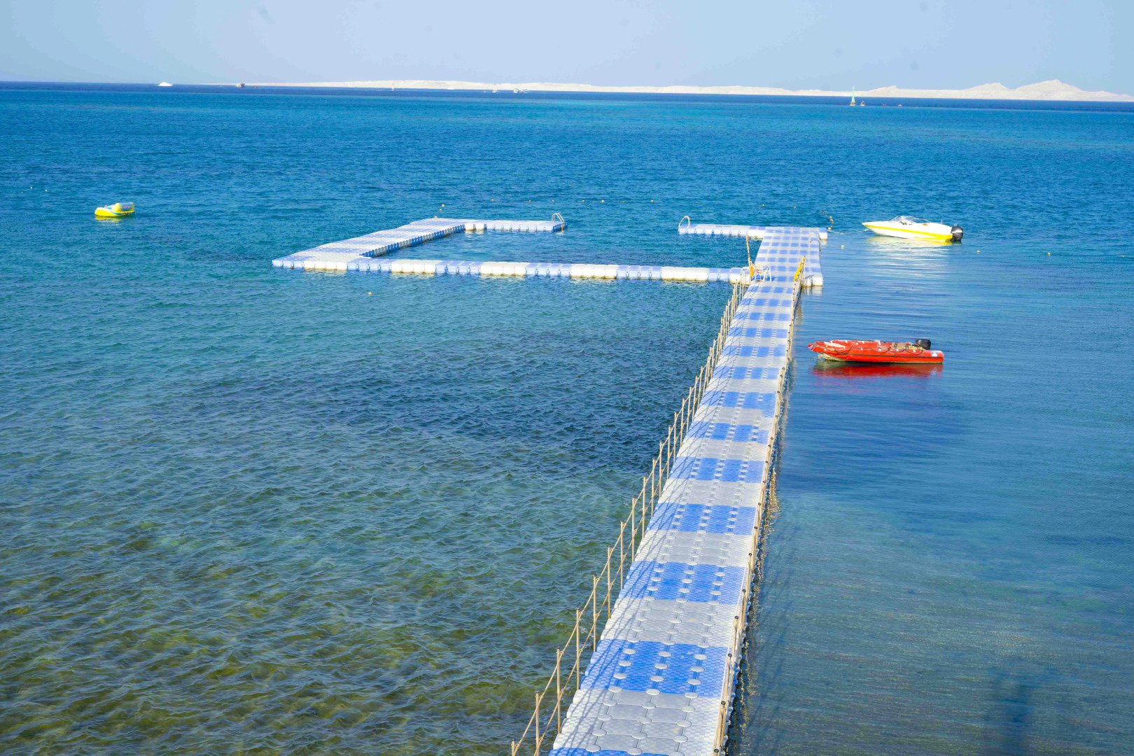 Ivy Cyrene Island Aqua Park Resort